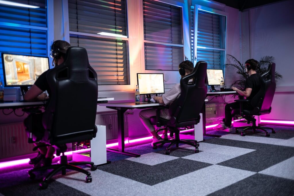 Cum să îți îmbunătățești experiența de gaming cu tehnologie de vârf