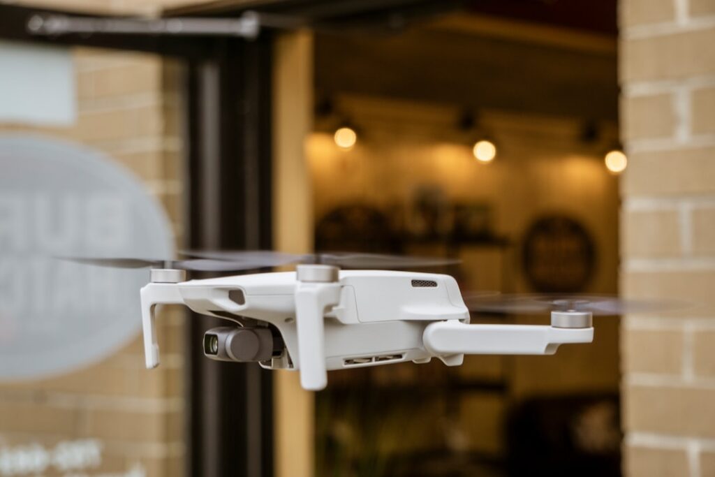 Ghid pentru utilizarea dronelor în monitorizarea urbană