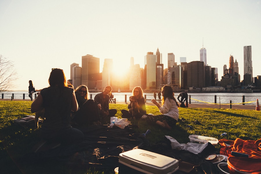 Photo "Secrets to a Happy Life in the City: How to Create a Community and a Circle of Friends"