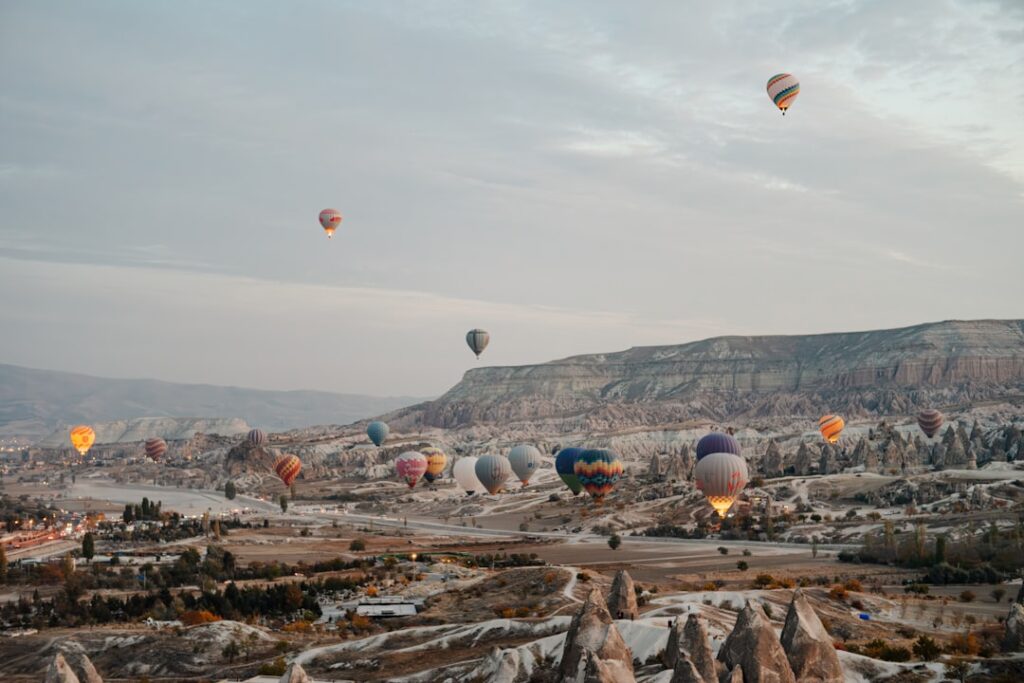 Locuri de vizitat în Turcia: Cappadocia – baloane cu aer cald