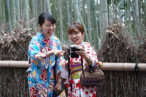 Photo attract international tourists through agencies